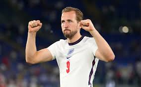 Captain's calling ahead of national thank you day tomorrow, harry kane surprised gavin with a call to say thank you for the work he does in his. Kejna Priznali Luchshim Igrokom Matcha Evro Ukraina Angliya Evro 2020 Rbk Sport