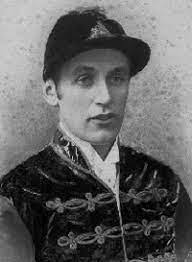 Fred Archer's Instagram, Twitter & Facebook