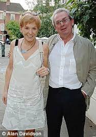 Robinson married mary ann at st michael's, bishopwearmouth on 11 august 1867. Anne Robinson S Ex Husband Wants To Sell His 1 1m Art Gallery Daily Mail Online