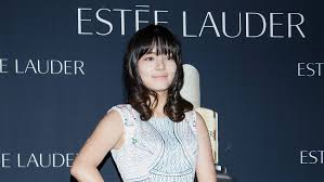 Kini pemilik golden voice dalam grup itu masih berdiskusi mengenai kontraknya dengan vine entertainment, dan banyak fans yang masih berharap . Song Yoo Jung Dead South Korean Actress Was 26 The Hollywood Reporter