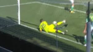 View claudio bravo profile on yahoo sports. Claudio Bravo Saves Betis From Going Down 1 0 With Great Double Save On Debut