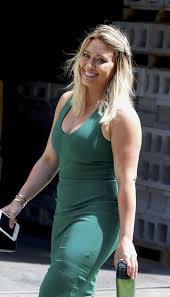 Hilary erhard duff (born september 28, 1987) is an american actress and singer. Green Tank Dress 2 Gold Bracelets The Duff Hilary Duff Style Hilary Duff