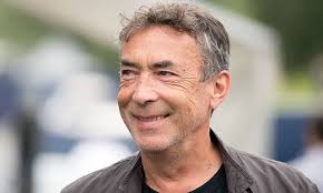 Sieben jahre wanderschaft durch das südliche afrika, kanada und asien. Neuer Musik Podcast Hubert Von Goisern Und Sein Stiller Hit Den Die Fpo Nicht Spielen Darf Kleinezeitung At