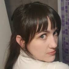 Melanie Bee (@melaniefromba)