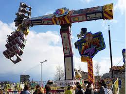 Le comité des fêtes a eu la responsabilité de placer les forains pour la fête annuelle qui a eu lieu du 10 au 12 mai.une quinzaine d'attraction étaient à la disposition des petits et des grands. La Schueberfouer L Une Des Plus Grandes Fetes Foraines D Europe De Retour A Luxembourg Lorraine Actu