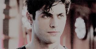 Lucy Hale x Matthew Daddario...