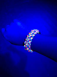 The Blue With Black Light Makes Bright Colors Pop On Stage Color Pop Bright Colors Color