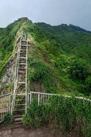 How to climb the stairway to heaven (aka haiku stairs) in oahu: Stairway To Heaven Oahu Hike Hawaii Thenorthernboy