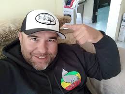 Les presento a Tomás Camacho Bareño, uno de los colaboradores clave en el  proyecto Mero gigante. Aquí sonriente mostrando su gorra del proyecto. Ing.  en Pesquerías-pescador de Las Barrancas, Baja California Sur,