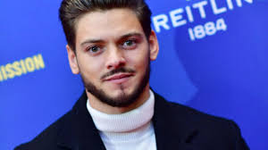 Photo : Grégory Montel, Nicolas Maury, Fanny Rondeau, Stéfi Celma, Liliane  Rovère, Harold Valentin, Fanny Sidney, guest, Ramzy Bedia, Thibault de  Montalembert, Michel Feller, Jeanne Herry, Aurélien Larger, Assaad Bouab,  guest et