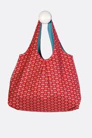 Ob aus jeans ob für die kita oder als einkaufsbeutel, die kostenlosen freebooks, pdfs und anleitungen zum ausdrucken werden dir auf jeden fall weiterhelfen. Kostenloses Schnittmuster Wendetasche Milly Nahen Pattydoo
