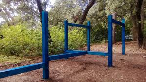 Escenario En Chateau Du Seuil Urban Park School Garden Outdoor Structures
