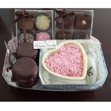Caixa Para Coração Gourmet De Colher Kit Contendo 01 Caixa De Brigadeiros 04 Unidades A Escolher 1 Sabor 01 Caixa De Bombons Rechea Chocolateiro Coracoes De Chocolate Caixa De Brigadeiro