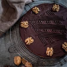 Le Gateau Aux Noix De Monique Julie Andrieu Gateau Noix Recette Gateau Aux Noix Gateau