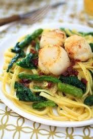 Pates Aux Asperges Vertes Noix De St Jacques Et Chorizo Pates Aux Asperges Vertes Asperge Verte Idee Repas Original