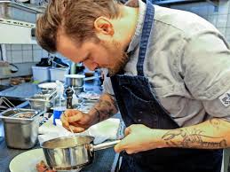 ˈkɪndɐ ˈkʏçə ˈkɪʁçə), or the 3 ks, is a german slogan translated as children, kitchen, church used under the german empire to describe a woman's role in society. Kochkolumne Gute Kuche Von Gestern Schmeckt Heute Der Avantgarde