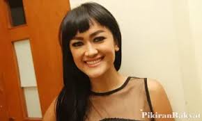 Julia Perez Meninggal Dunia