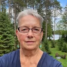 Susan Loeffler's Instagram, Twitter & Facebook