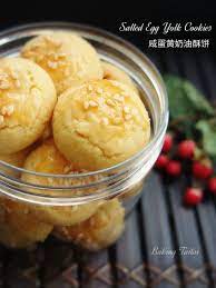 Have You Tried Baking With My Easy Salted Egg Yolk Cookies Recipes Which I Shared Two Weeks Ago Many Have Jumped On Egg Yolk Recipes Egg Yolk Cookies Recipes