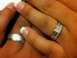 Ever Wonder Why People Wear Wedding Rings On Their Left Hand Wedding Rings Wedding Bands Wedding