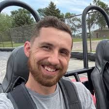 Daniel Grenz's Instagram, Twitter & Facebook