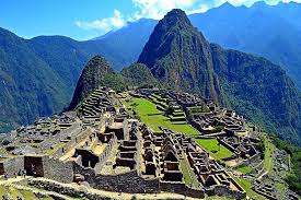 The ruin, located high in the andes mountains, forgotten for centuries by the outside world. Peru Deporta A Seis Turistas Por Defecar Y Causar Danos En Machu Picchu Internacional
