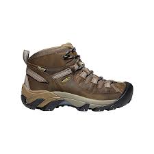 Get out on the trail, shop women's hiking shoes at campmor. 15 Best Hiking Boots And Shoes For Women To Shop In 2021 Self