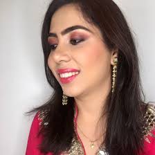 Red has a bit of everything ❤️ ***************************************  Makeup By @komalaroraartistry ***************************************  @weddingplz @weddingsutra @weddingz.in @shaadisaga @shaadimagic  @weddingasiaofficial @weddingsutra ...