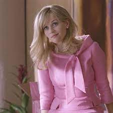 Reese witherspoon began seriously pursuing her acting career after first enrolling at stanford university. Reese Witherspoon Spielte Die Hauptrolle Kopierte Trump Seine Rede Aus Der Komodie Naturlich Blond Politik