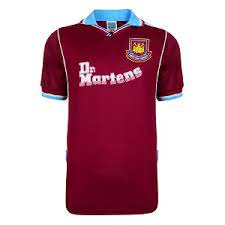 Dabei handelt es sich nicht einfach nur um ein oberteil deiner mannschaft, sondern vor allem um ein kleidungsstück. West Ham United Heimtrikot Official Replica 2000 Fussball Deals De