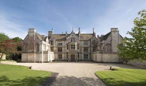The feudal manor the feudal manor contains a system of go. Proof The Feudal System Lives On Cost Of Manor House 11 Times That Of Typical Home Express Co Uk