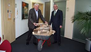 Bitte versuchen sie es zu einem späteren zeitpunkt erneut. Erlenseer Sonntag Brennholz Gewinnspiel Vr Bank Main Kinzig Budingen Eg