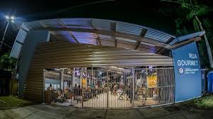 Vereadores prestigiam a inauguração da Rua Gourmet, na Praça da Bíblia |  Câmara Municipal de Teixeira de Freitas