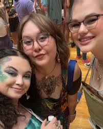 Alyssa Norton (@_._lyss_._) • Instagram photos and videos