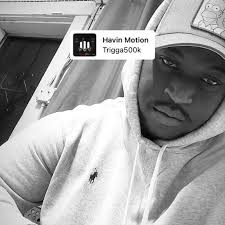 I'm 29, 5'3. San Jose , CA📍🦈 If you're single Post a pic , your height  and what city you reppin..