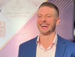 Jason Shah's Instagram, Twitter & Facebook