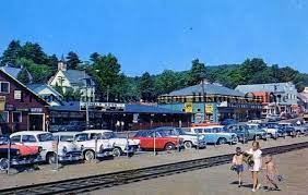 Weirs Beach Boardwalk Lake Winnipesaukee History Small Towns Usa
