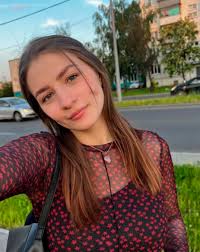 Elina Lizz - Free nude pics, galleries & more at Babepedia