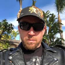 I am looking for anyones experience (pros or cons) of hosting a billet  player