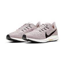 Nike propose des chaussures pour femmes adaptées à leur morphologie, elles sont catégorisées selon l'activité: Chaussures De Running Femme Air Zoom Pegasus 36 Nike Intersport