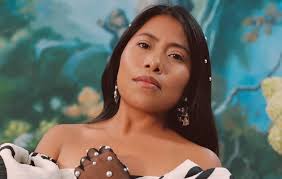 Born 11 december 1993) is a mexican actress. Yalitza Aparicio Y Su Novio Quien Es Y Que Paso Entre Ellos
