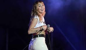 Glad this got put up, can't wait to listen to it later. Super Bowl Uberraschung Von Miley Cyrus Kleine Kinderzeitung