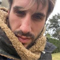 300+ perfiles de «Ambrosini»