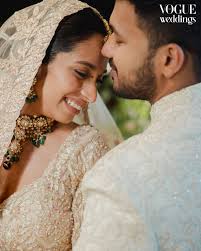 Mumbai-born, San Francisco-based data scientists Madhura Raut  (@the.dream.mapper) and Veer Lade's (@veer_and_wander) love story is not  unlike Monica Geller and Chandler Bing's from Friends. In fact, Raut even  proposed to Lade at