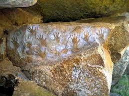 Aboriginal Art On The Northern Tablelands Of Nsw Aboriginal Art Prehistoric Art Aboriginal Artwork