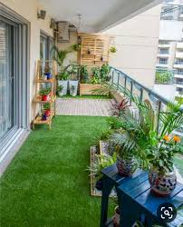 Konsep minimalis adalah sebuah solusi agar ruangan yang kecil terasa tidak sempit. Gambar Balkon Minimalis Modern Referensi Untuk Anda Bang Izal Toy