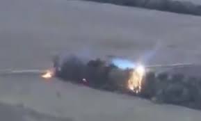 Ukrainian drone burns a forest belt ...