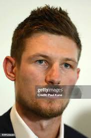 21 Photos & High Res Pictures