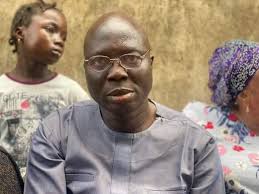 PHOTONEWS): Mr Latin, Yinka Quadri, Madam Saje, others in pensive mood as  Baba Suwe is buried