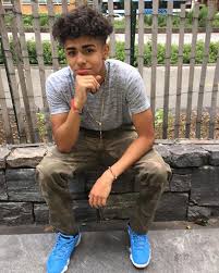 La Imagen Puede Contener 1 Persona Light Skin Boys Cute Lightskinned Boys Cute White Boys